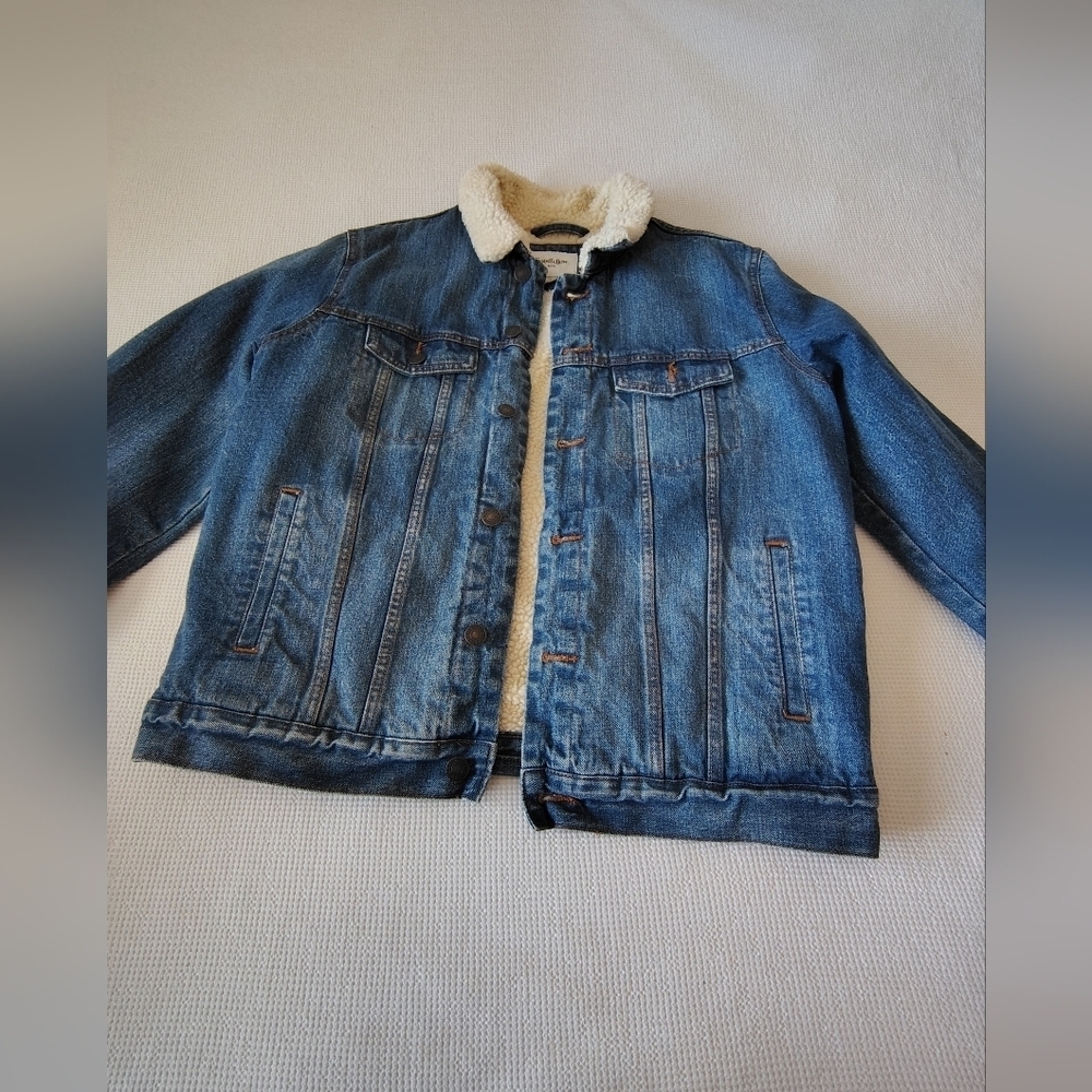 Goodiello &. Co Denim Jacket with Sherpa Lining Size L